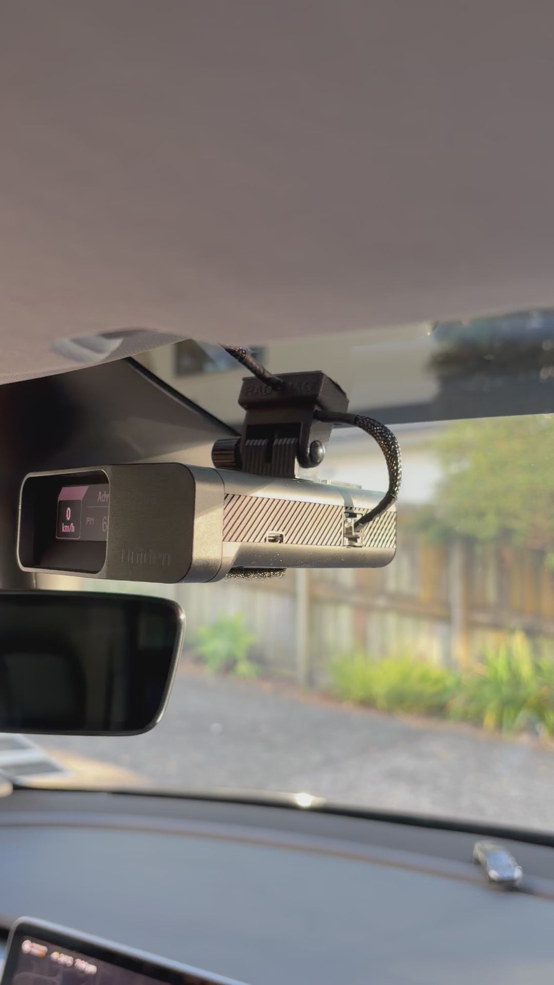 Uniden R8 / R7 / R4 - Powered RAD MAG Mount